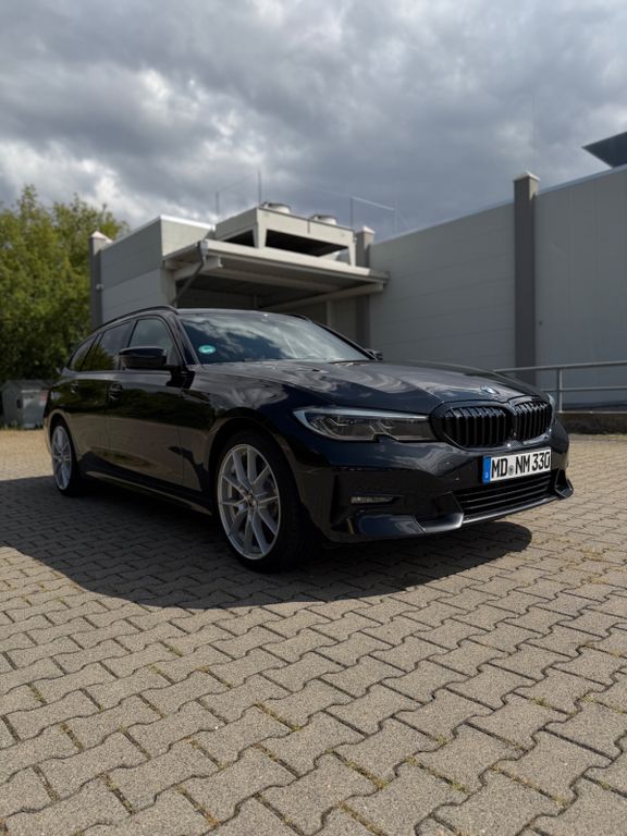Bild des Angebotes BMW 330e xDrive Laser/360/Head Up/SHZ/Shadow