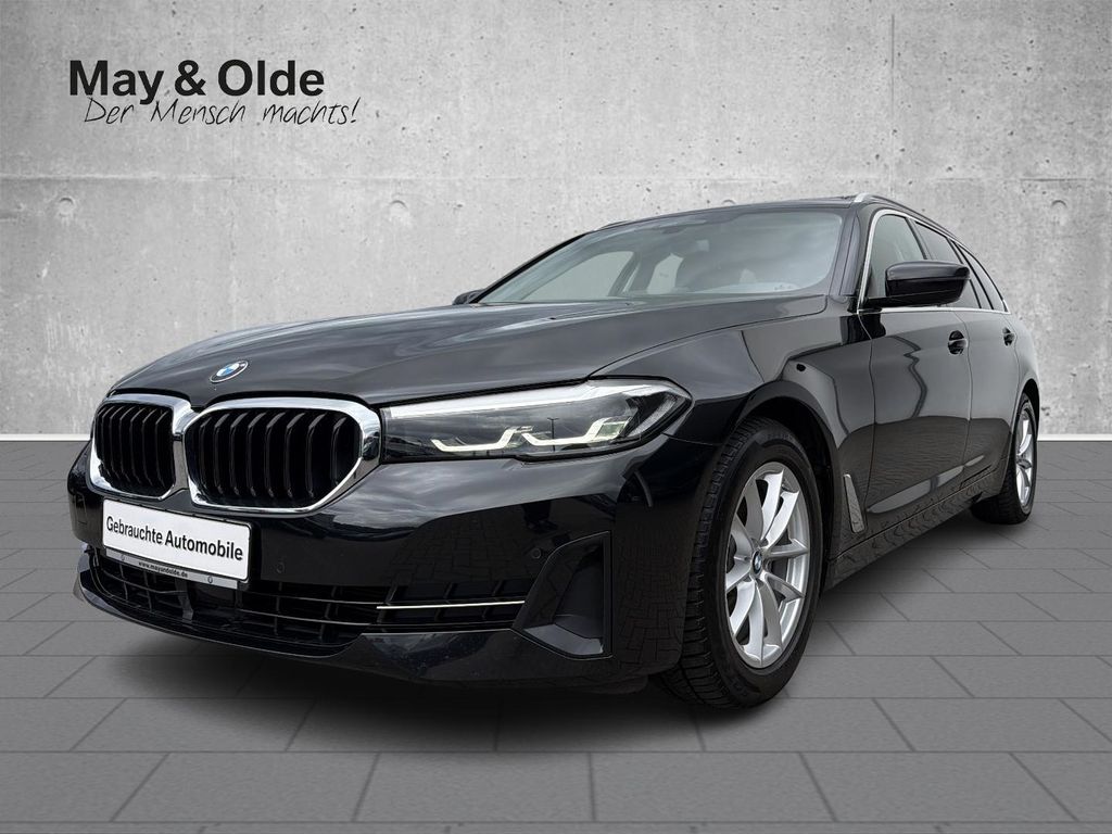 Bild des Angebotes BMW 520 d HUD Luftfederung AHK Rückfahrkamera ACC