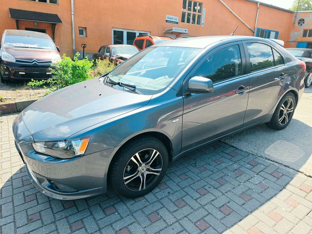 Mitsubishi Lancer 1.8 Inform