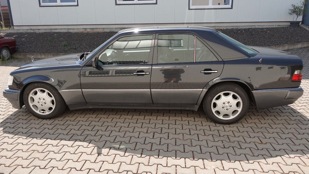 Mercedes-Benz E 500
