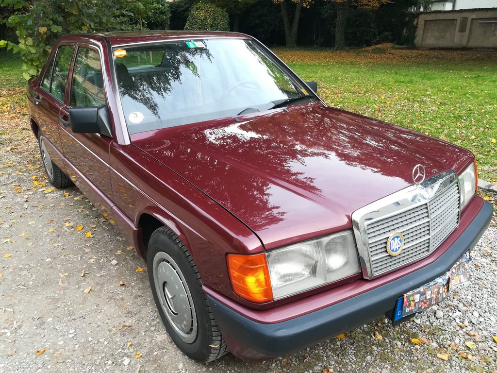 Mercedes-Benz 190
