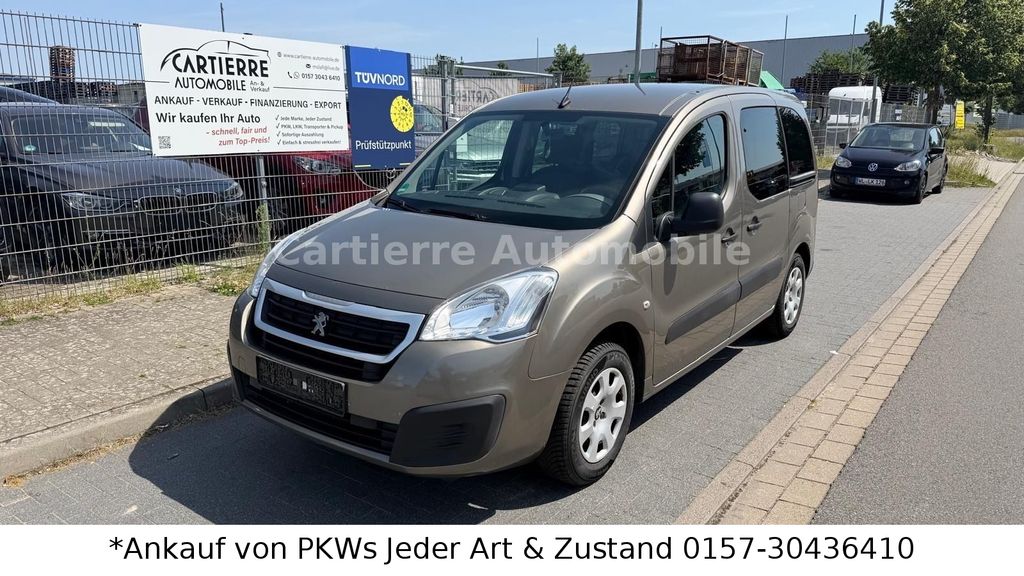 Bild des Angebotes Peugeot Partner Tepee Active 1,2L*1.Hand*EURO6*Navi*AHK*