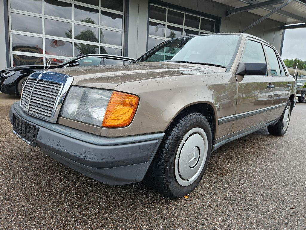 Bild des Angebotes Mercedes-Benz 300 E - W 124 - 4 matic - 1. Hand ! ! !