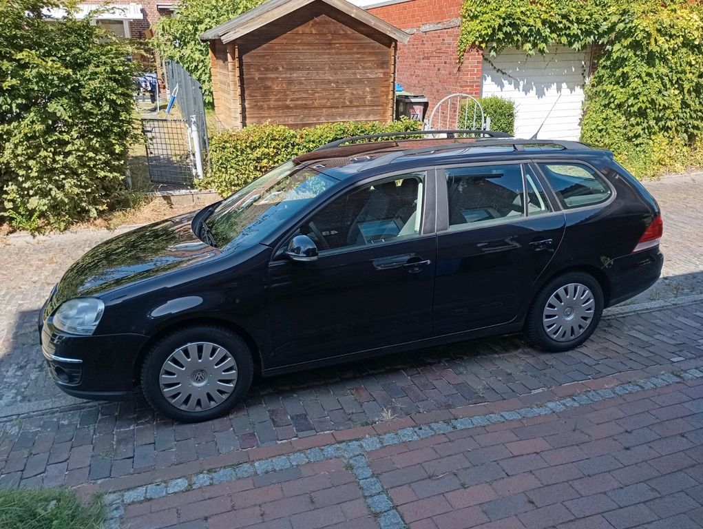 Bild des Angebotes Volkswagen VW Golf V Variant 1.6 Benziner