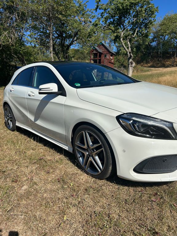 Bild des Angebotes Mercedes-Benz A 220d 4matic AMG Line