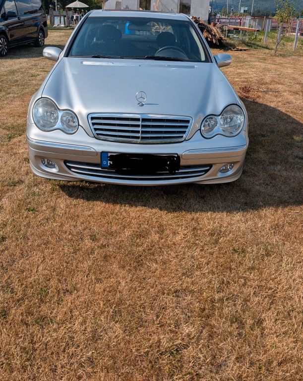 Bild des Angebotes Mercedes-Benz 220