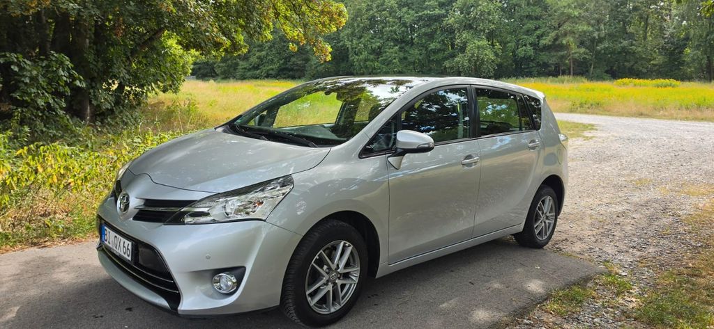Bild des Angebotes Toyota Verso 1.8l Valvematic Skyview Edition 7-Sitz...