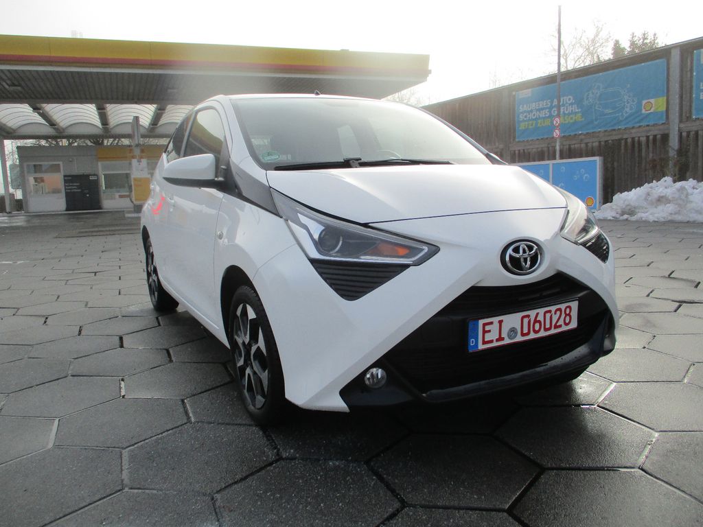Bild des Angebotes Toyota Aygo AYGO x-play Team D