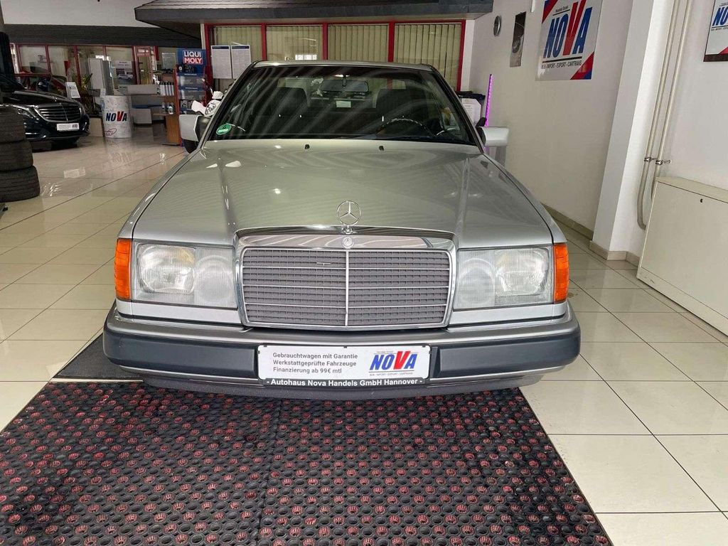 Mercedes-Benz E 220 AUTOM.*3.HAND*TÜV4-27*2xAIRBAG*ESD*S-HEFT