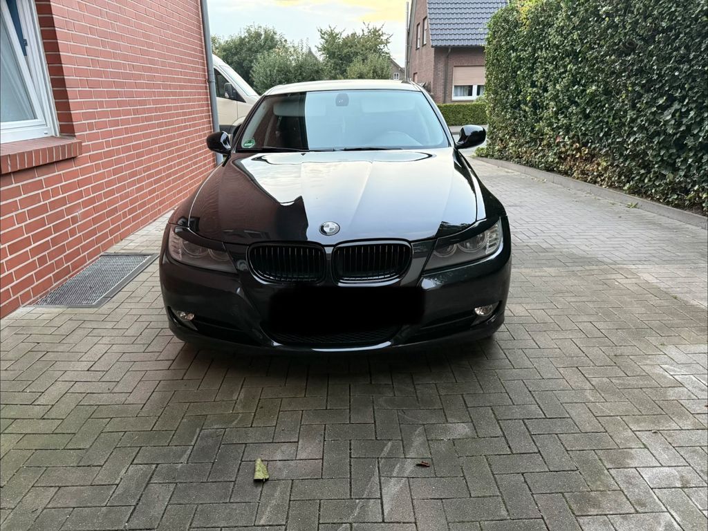 Bild des Angebotes BMW 318i Edition Exclusive Edition Exclusive