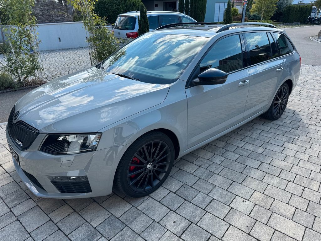 Bild des Angebotes Skoda Octavia 2.0 TSI DSG RS Combi RS