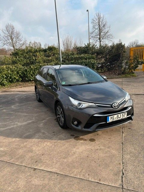 Bild des Angebotes Toyota Avensis 2,0-l-D-4D Edition S+ Touring Sports...