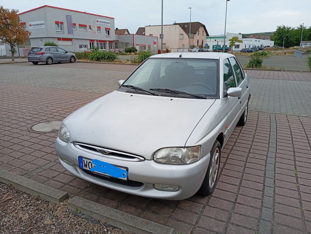 Ford Escort 1,6 Ghia MK7