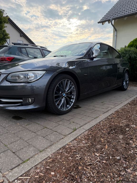 Bild des Angebotes BMW 325i Coupé Edition Exclusive