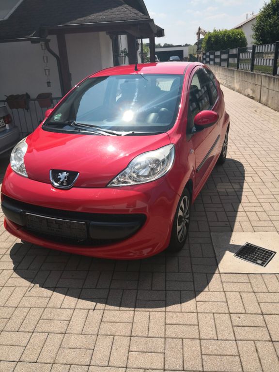 Bild des Angebotes Peugeot 107 Filou 70 Filou