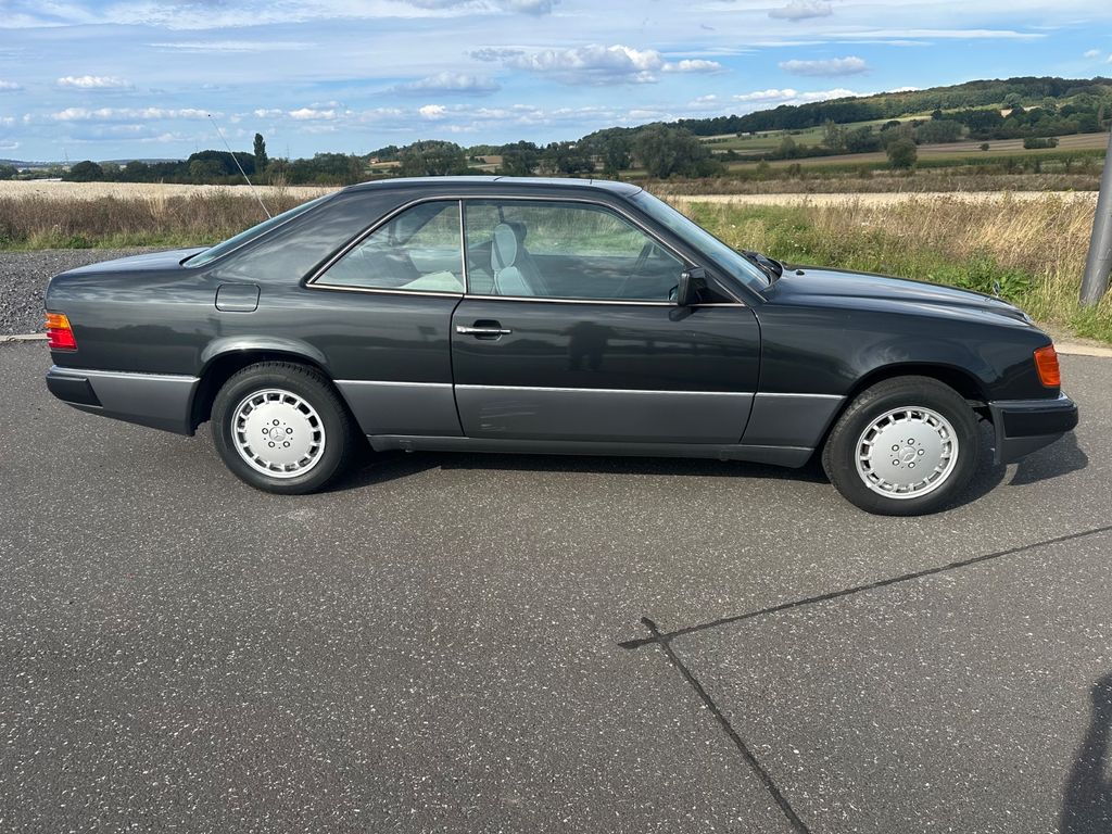 Bild des Angebotes Mercedes-Benz 230 CE Coupé