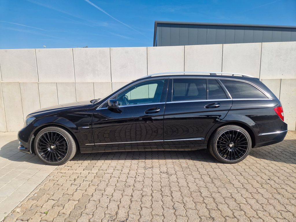 Bild des Angebotes Mercedes-Benz 220