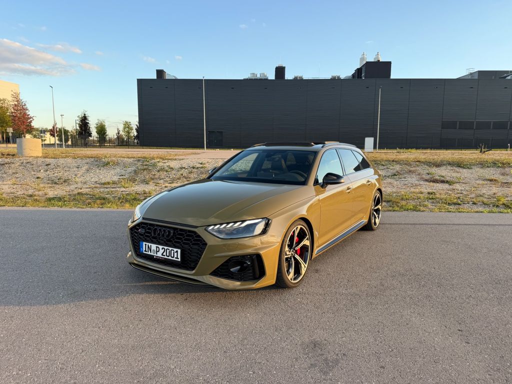 Bild des Angebotes Audi RS4 Avant 2.9 TFSI | Audi Exclusive Taktikgrün