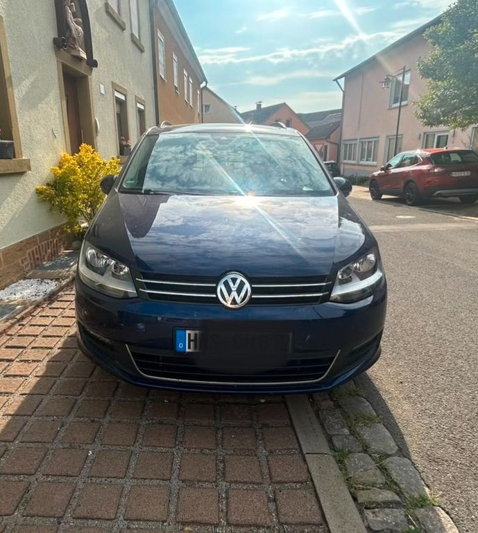 Bild des Angebotes Volkswagen Sharan 2.0 TDI SCR 130kW DSG Comfortline Com...