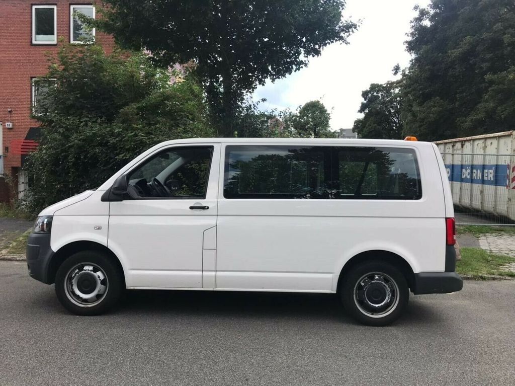 Bild des Angebotes Volkswagen VW T5 Caravelle mit Rampe I Behindertengerecht