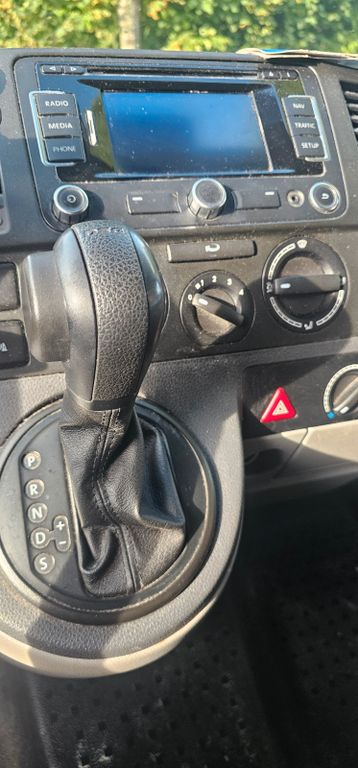 Volkswagen T5 California