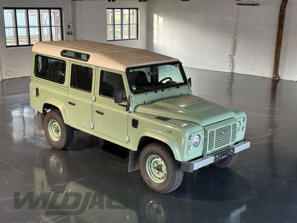 Land Rover Defender 110 TD4 HERITAGE