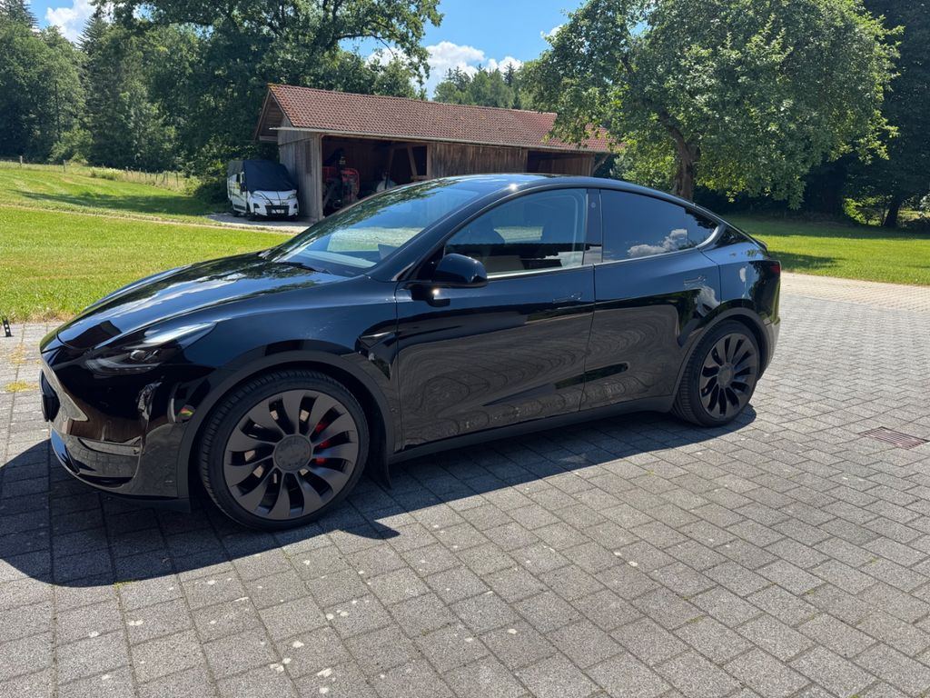 Bild des Angebotes Tesla Model Y Performance Dual Motor AWD Performance