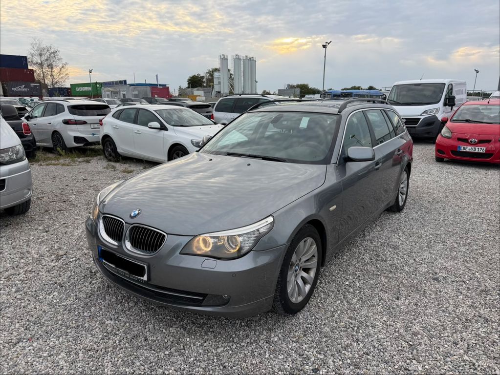 Bild des Angebotes BMW *523i*Touring*Leder*Xenon*Panorama*Navi*Alufelge