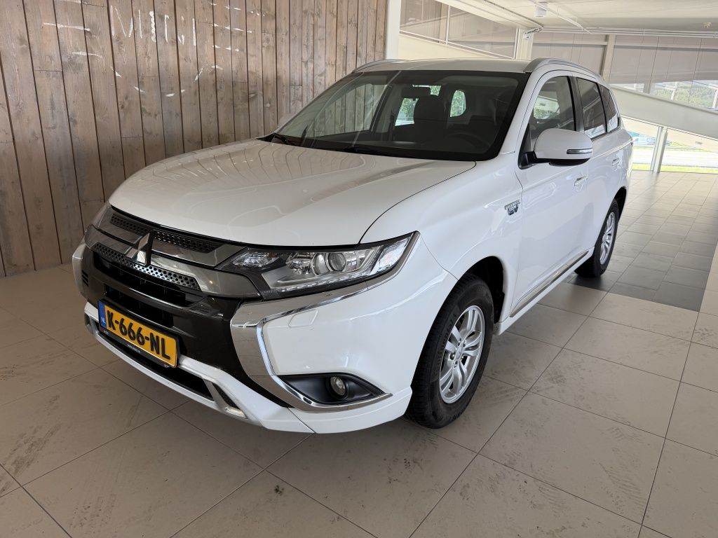 Bild des Angebotes Mitsubishi Outlander 2.4 PHEV Pure