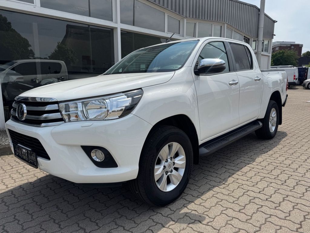 Bild des Angebotes Toyota HILUX DOUBLE CAB 4x4/KAMERA/AHK/HINTEN-SITZREIHE