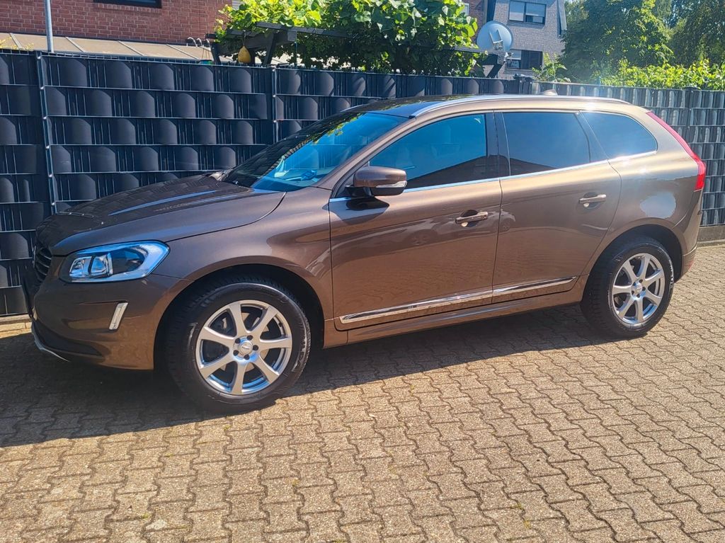 Bild des Angebotes Volvo XC60 D4 AWD Summum Automatik
