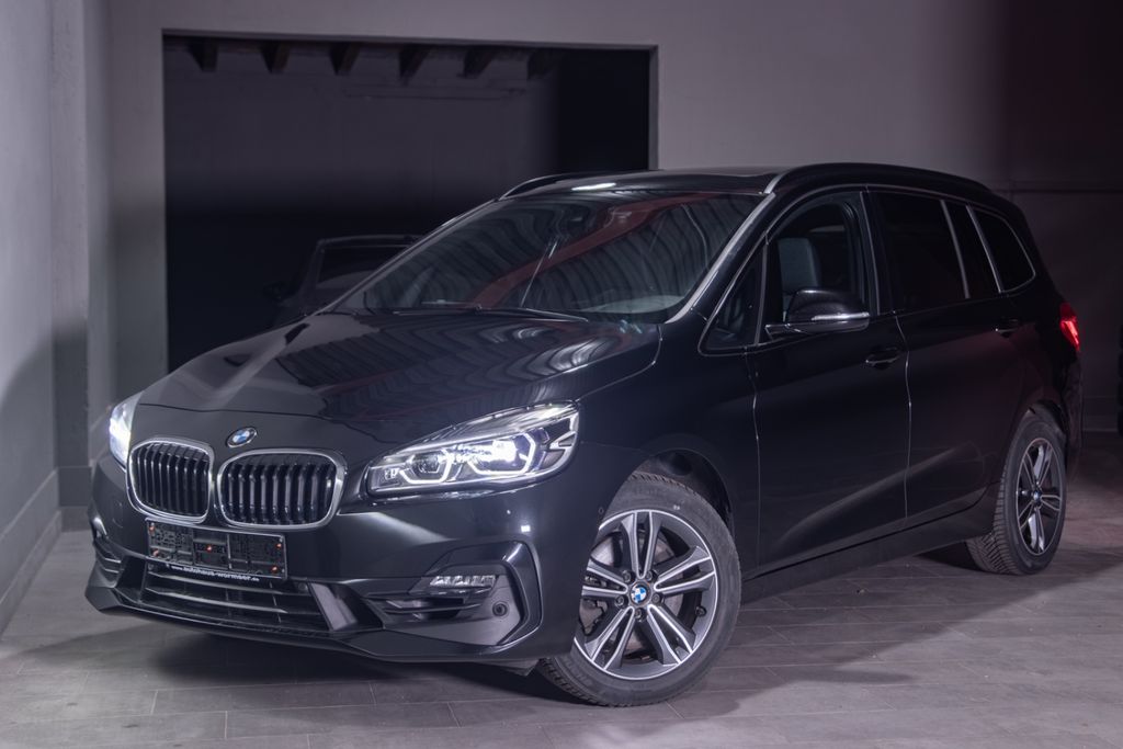 BMW 220i Gran Tourer Sport LED/ACC/7SZ/Kamera/Pano