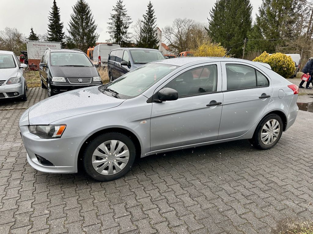Bild des Angebotes Mitsubishi Lancer 1.6 MPI Sportback *Klima*1.Hand*