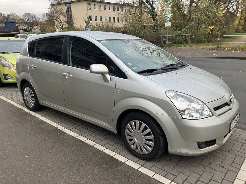 Bild des Angebotes Toyota Corolla Verso 1.8-l-VVT-i Executive Executive