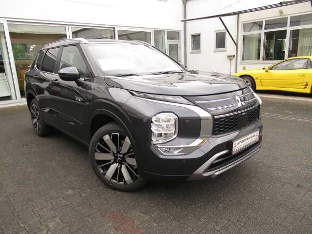 Mitsubishi Outlander 2.4L PHEV Select Yamaha Sound System
