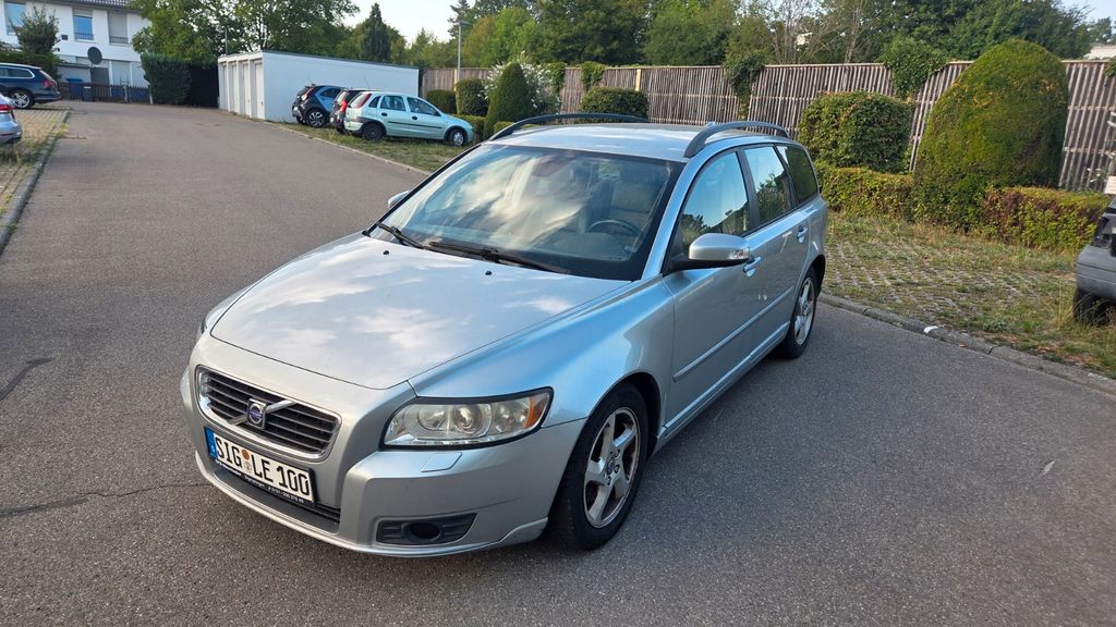 Bild des Angebotes Volvo V50 D3 Summum Summum