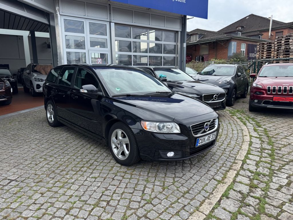 Bild des Angebotes Volvo V50 Kombi D2 Business Edition