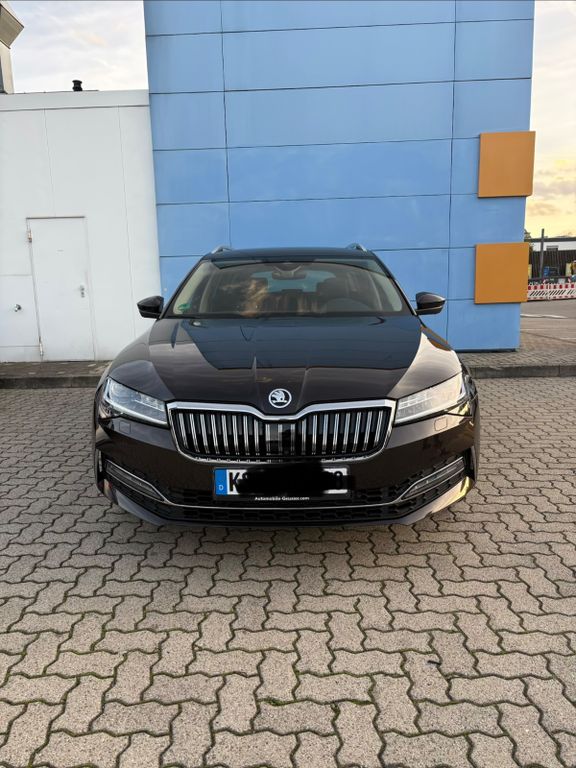Bild des Angebotes Skoda Superb 4x4 L&K Stdhz. Panorama