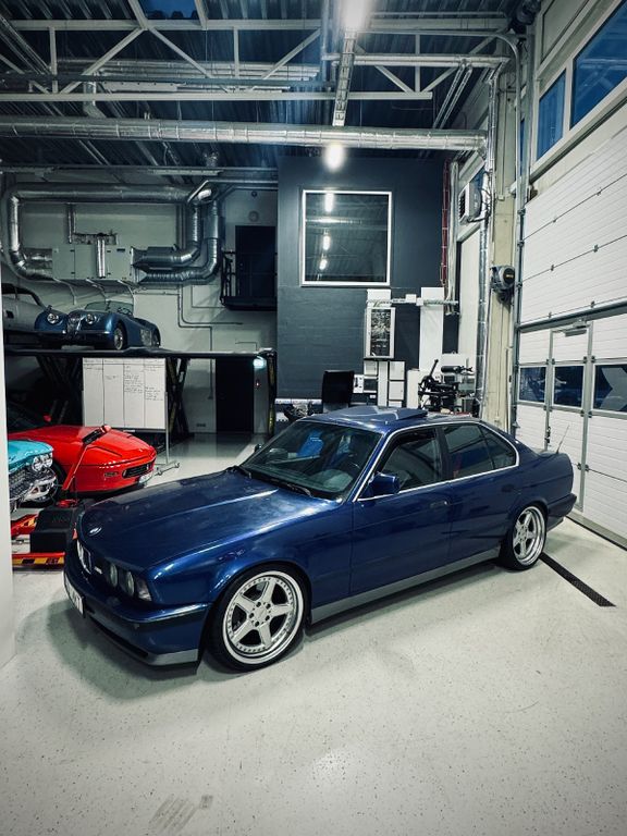 BMW E34 M5 3.8L