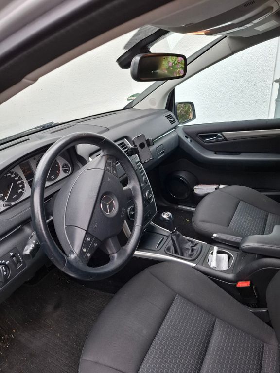 Bild des Angebotes Mercedes-Benz 240