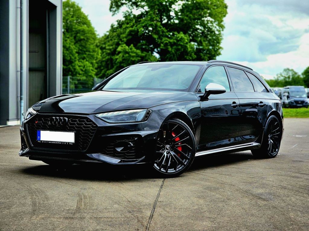 Bild des Angebotes Audi RS4 Avant Tiptronic RS Essentials LM Optik Carbo