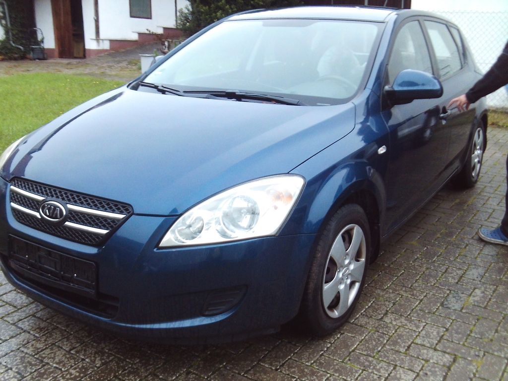 Bild des Angebotes Kia ANDERE Ceed Attract