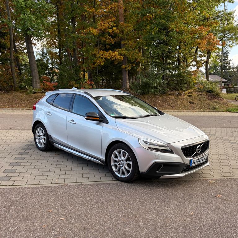 Bild des Angebotes Volvo V40 Cross Country T4 AWD Geartronic Plus Plus