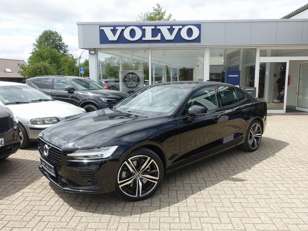 Bild des Angebotes Volvo S60 Recharge R-Design T8 AWD AHK/KAMERA/PILOT