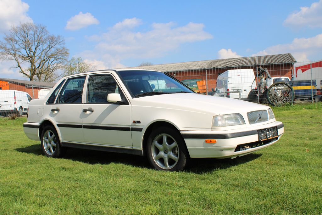 Bild des Angebotes Volvo 460 -