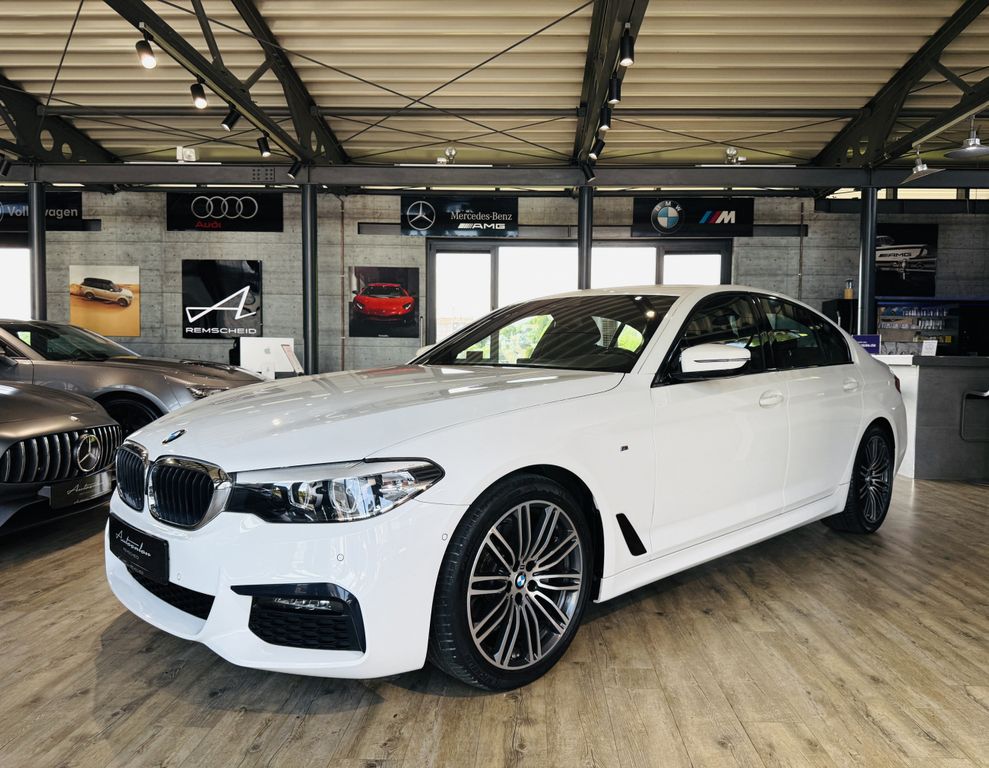 Bild des Angebotes BMW 520 i M Sport*1.HAND*KAMERA*NAVI*DAB+