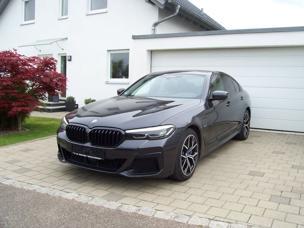 Bild des Angebotes BMW 545e xDrive M Sportpaket EGSD/ACC/H&K/360°/AHK