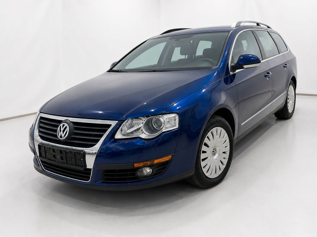 Bild des Angebotes Volkswagen PASSAT VARIANT AUTOMATIK *BEHINDERTENGERECHT*