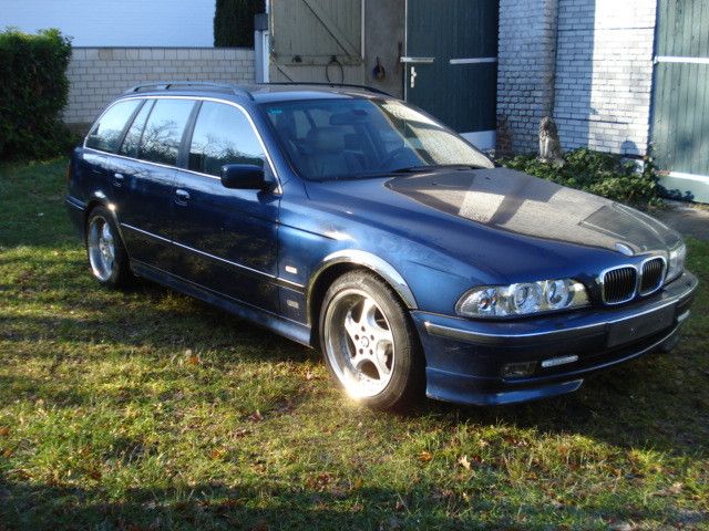 BMW 528 525i Auto touring 528i