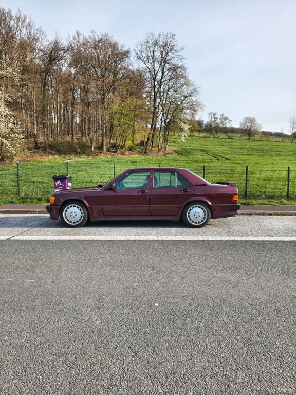 Bild des Angebotes Mercedes-Benz 190E 3.2 AMG